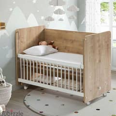 Wheeled Rockin' Mother's Side Wooden Baby Bed With Dresser