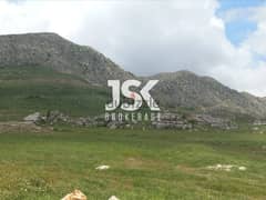 L13641-4,131 SQM Land for Sale in Laqlouq