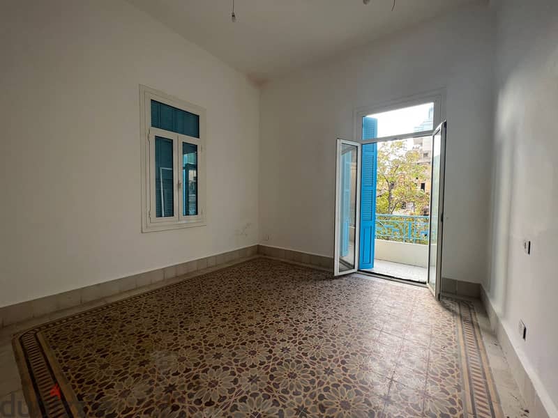 L13697-Vintage High Ceiling Apartment for Rent In Saifi - Rare Find! 3