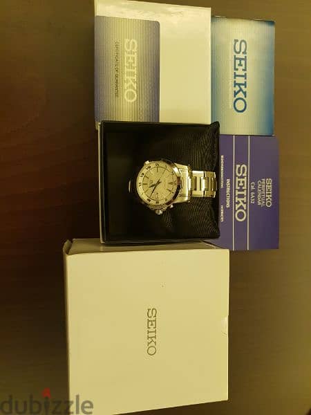 Seiko snq139.0 scratches brand new. Very rare peice. Papers available 1