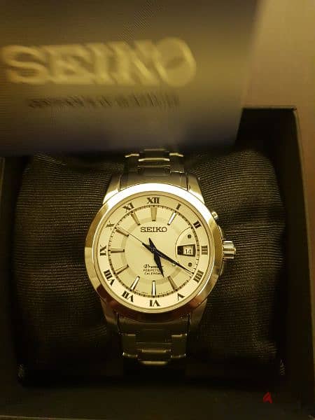Seiko snq139.0 scratches brand new. Very rare peice. Papers available 4
