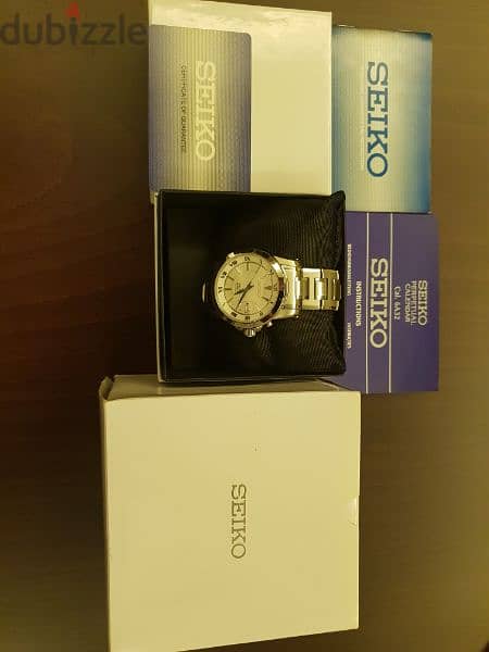 Seiko snq139.0 scratches brand new. Very rare peice. Papers available 6