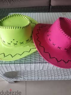 2 hats in a very good condition