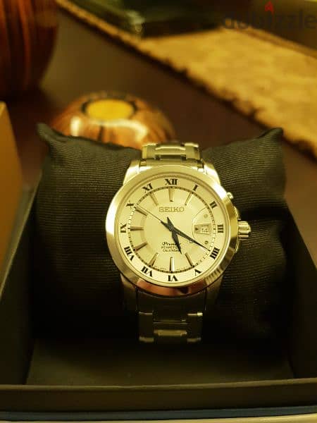 Seiko snq139.0 scratches brand new. Very rare peice. Papers available 0