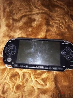psp 2000 in  good condition needs battery