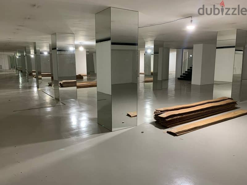 2200m2 showroom for rent in Dbayehصالة عرض للإيجار في ضبية Prime Locat 1