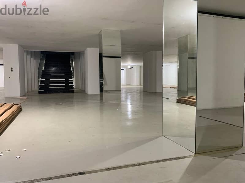 2200m2 showroom for rent in Dbayehصالة عرض للإيجار في ضبية Prime Locat 4