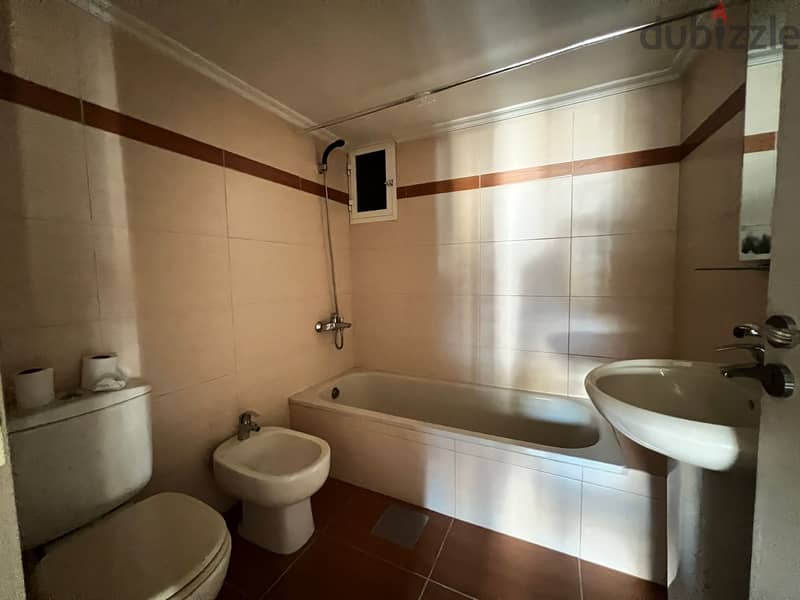 Prime location,  137m2 apartment + sea view for sale in Jbeil DownTown 6