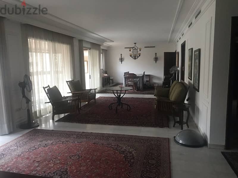 350 SQM 4 bedroom spacious fully furnished apartment. 4