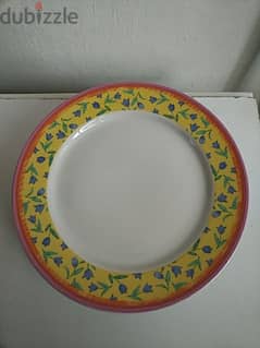 8 flowry plates  - Not Negotiable