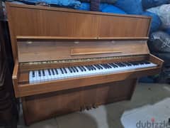 بيانو صناعة المانية مميز ناعم للعذف صوت رائع جدا سعر لقطة piano