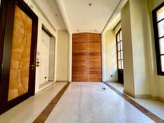 JH24-3284 150m office for rent in Downtown Beirut, $2100 cash