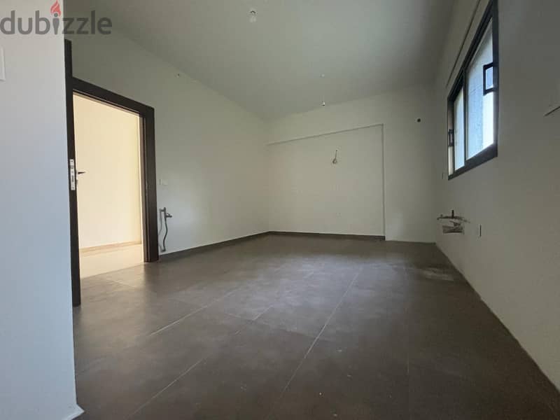 Apartment for sale in Mtayleb with 200 sqm Garden 4