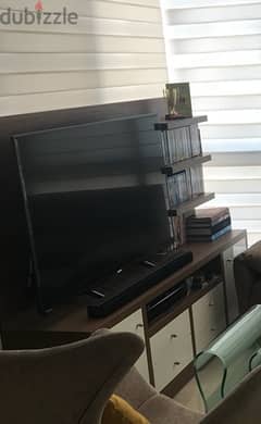 Tv cabinet in excellent condition 0