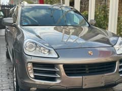 PORSCHE Cayenne super clean V6