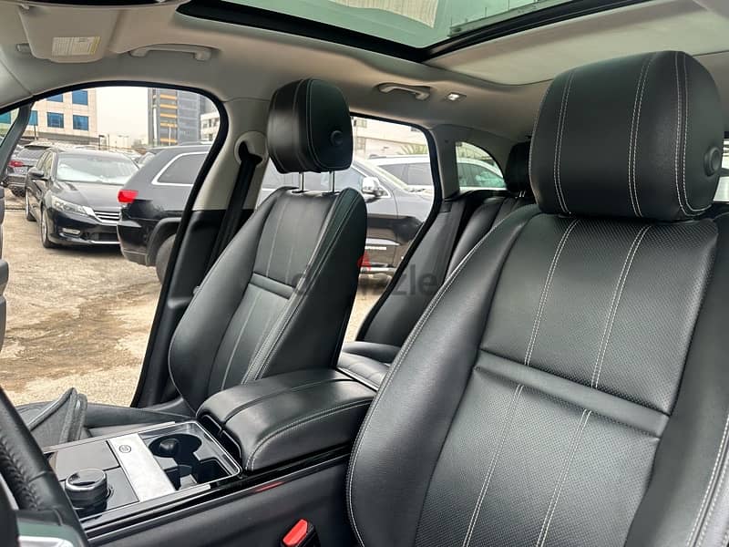 Land Rover VELAR 2018 Free Registration California  very clean  V6 15