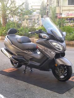 Suzuki burgman 650cc model 2018 like new 1800klm on odo company source