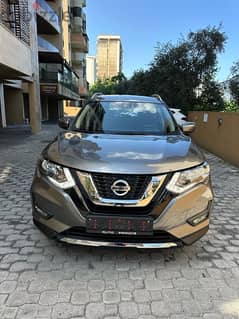 Nissan X-trail AWD 2019 gray on black (company source)