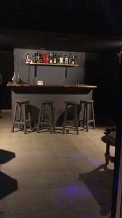 bar