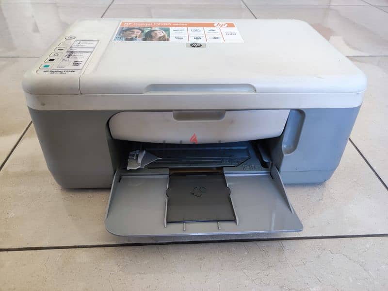 HP Deskjet F2280 All In One with free cartridges. 0