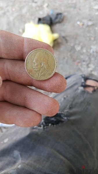 عملات معدنية قديمة ٧$ 0