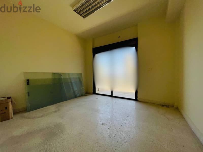 JH24-3426 Office 250m for rent in Achrafieh, $ 1,250 cash 5