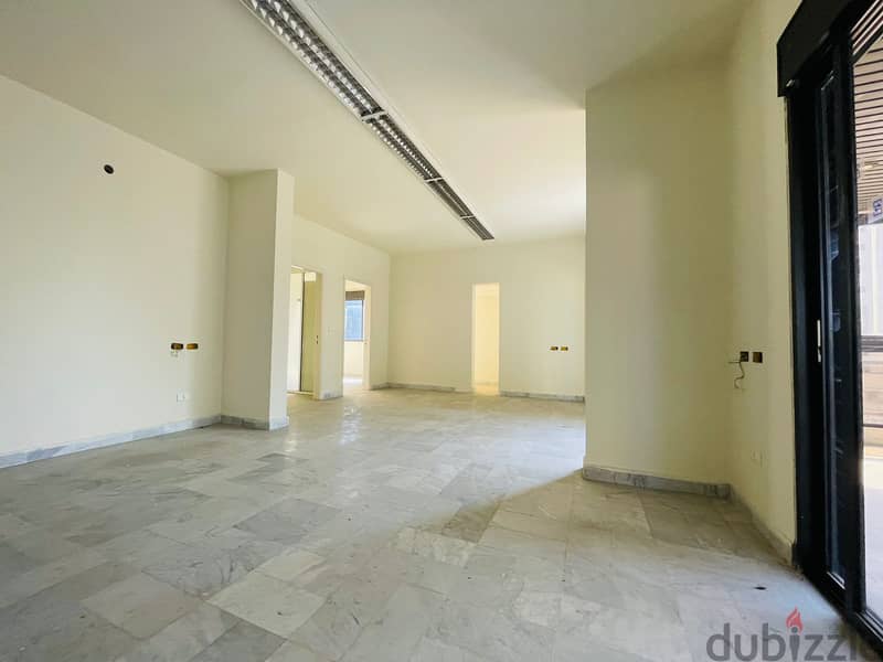JH24-3426 Office 250m for rent in Achrafieh, $ 1,250 cash 2