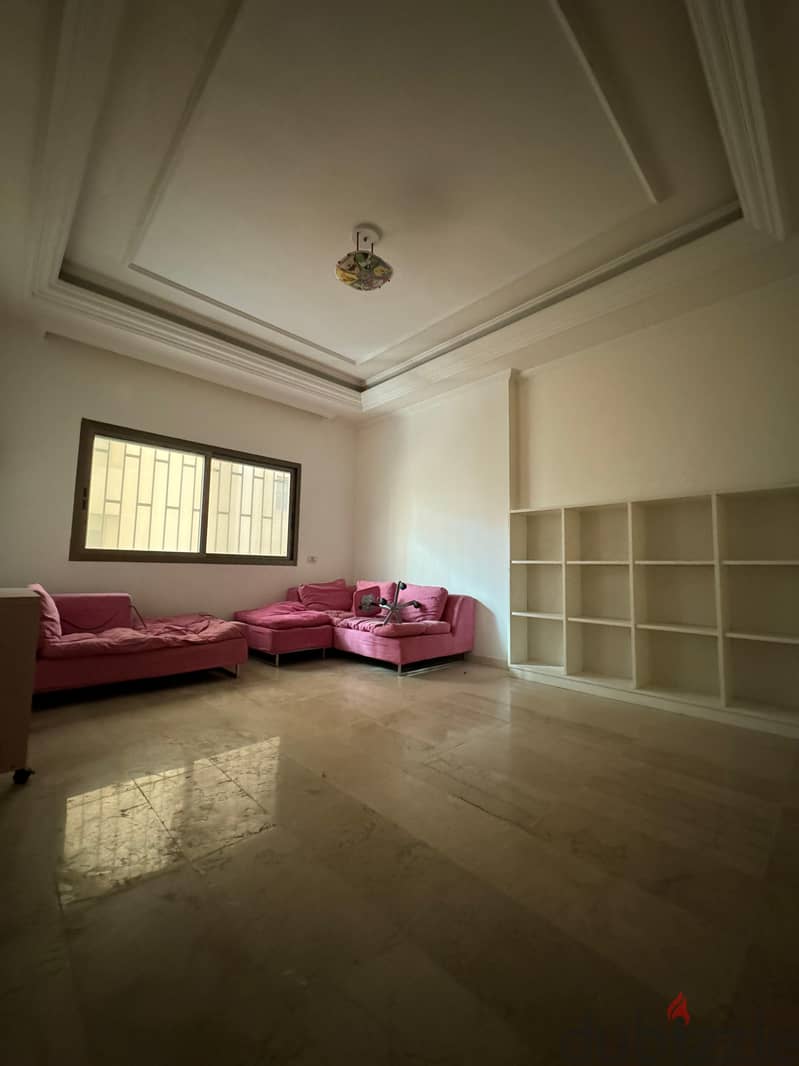 Prime Apartment for Sale in Jnah 9