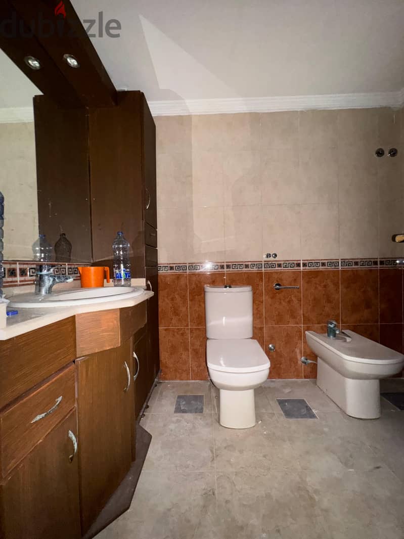 Prime Apartment for Sale in Jnah 12