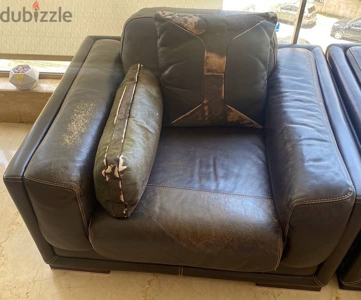 Leather armchairs 2