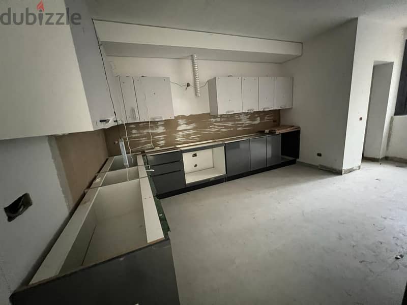 Apartment for Rent in Ain Al Mraisseشقة جديدة للإيجار في عين المريسة 1