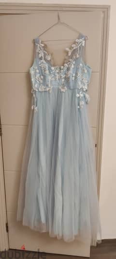Elegant Light blue dress with white floral print 0