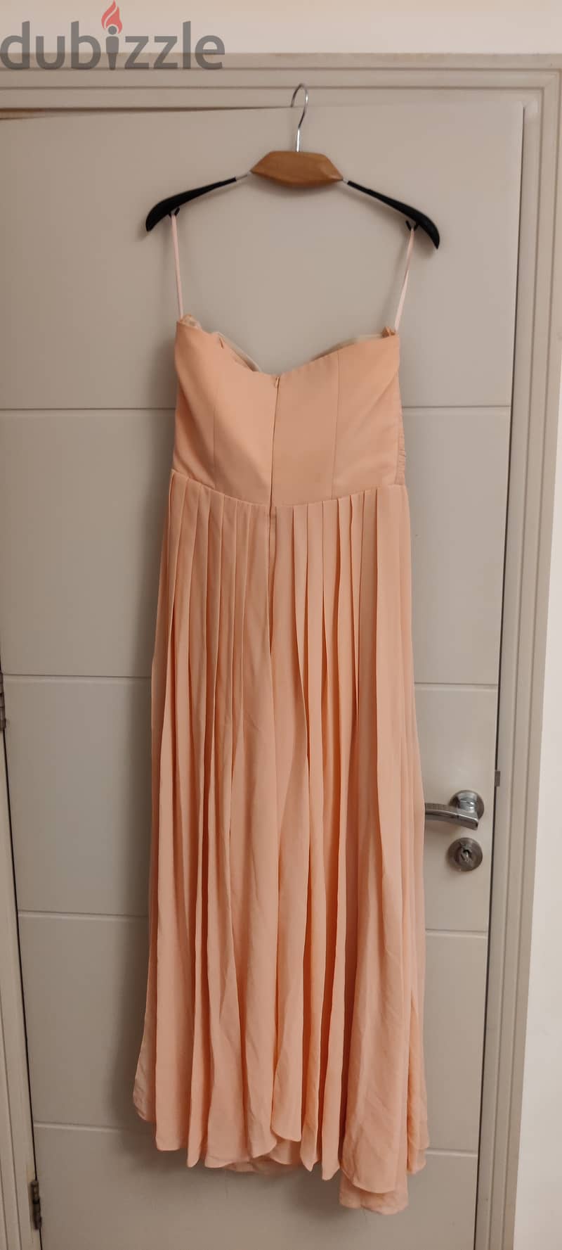Peach colored dress Strapless silhouette 0
