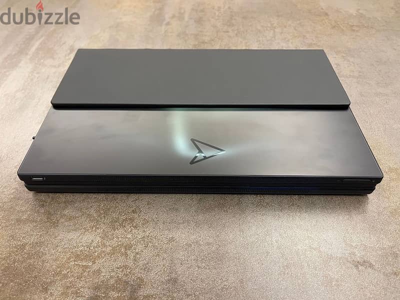 ASUS Zenbook 17 Fold OLED 5