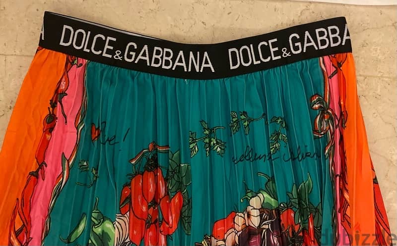 Dolce & Gabbana Set Top and Skirt size L fits M New Condition 3