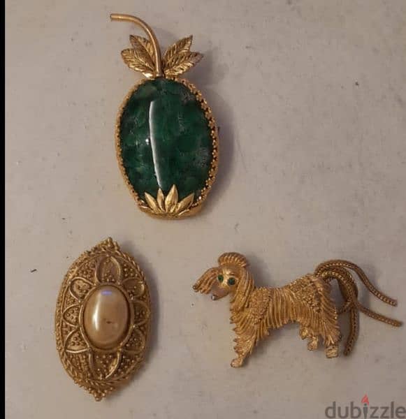 9 Broches Antiques 1