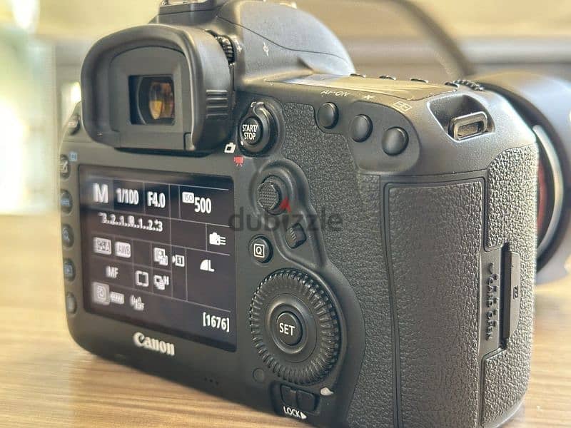 Canon EOS 5D Mark IV DSLR 1