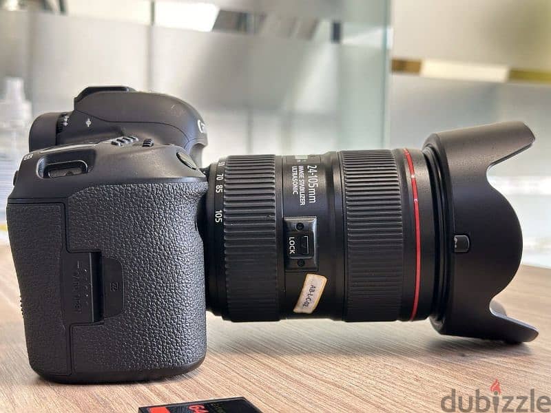 Canon EOS 5D Mark IV DSLR 3