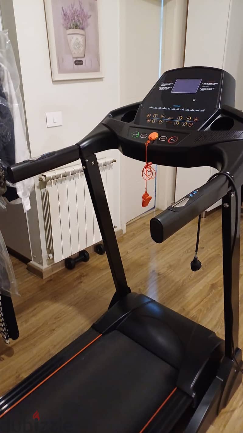 folding running treadmill with multiple programs and steps 1