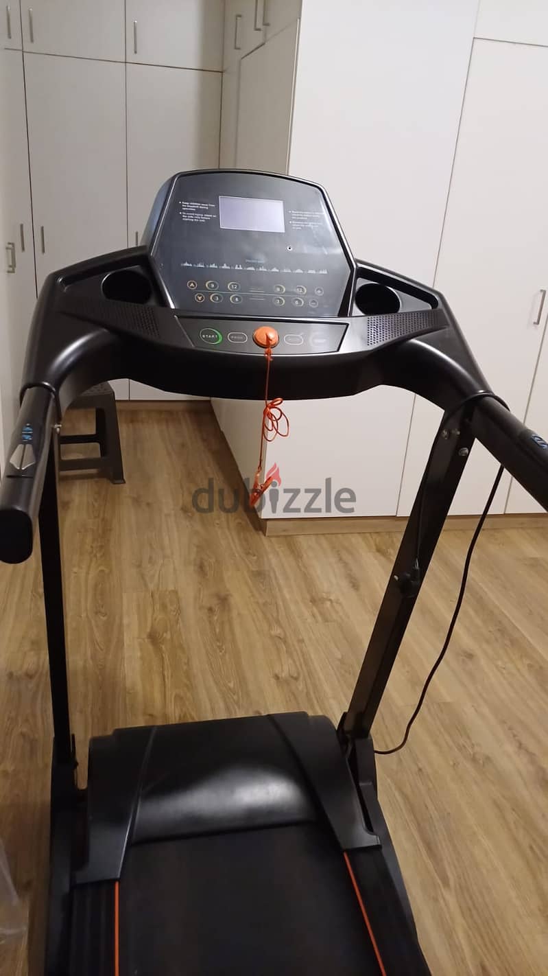 folding running treadmill with multiple programs and steps 2