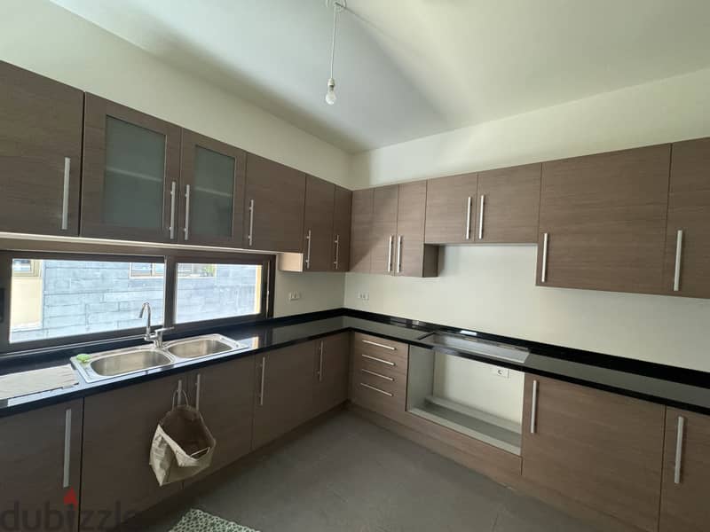 RWK258JS - Well Maintained Apartment For Sale In Ballouneh 7