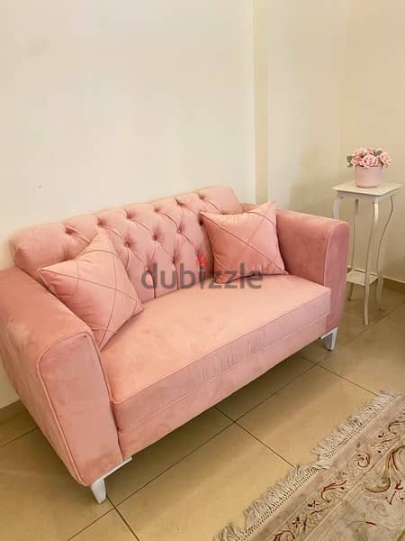 pink sofa 0