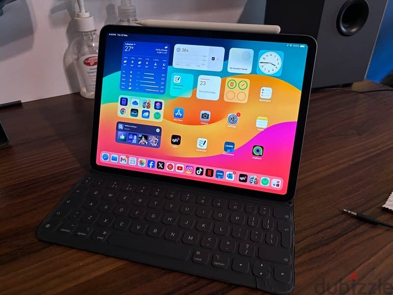 iPad Pro 2018 11” + Pencil + Keyboard 1