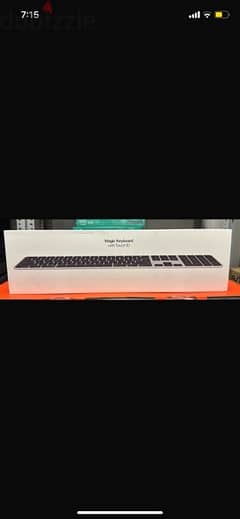 Magic Keyboard with toucb id and numeric keybad black MMMR3 0