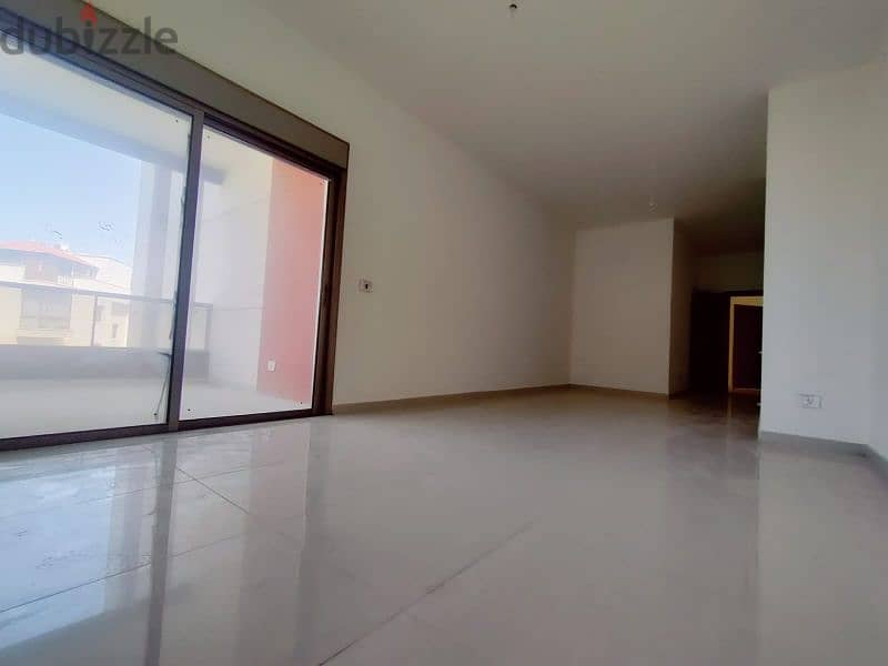 Hot deal! Apartement for sale in Halat with terrace/payment facilities 4