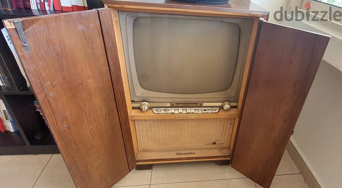 Vintage Loewe-(Opta) Television Receiver (TV) or Monitor 3