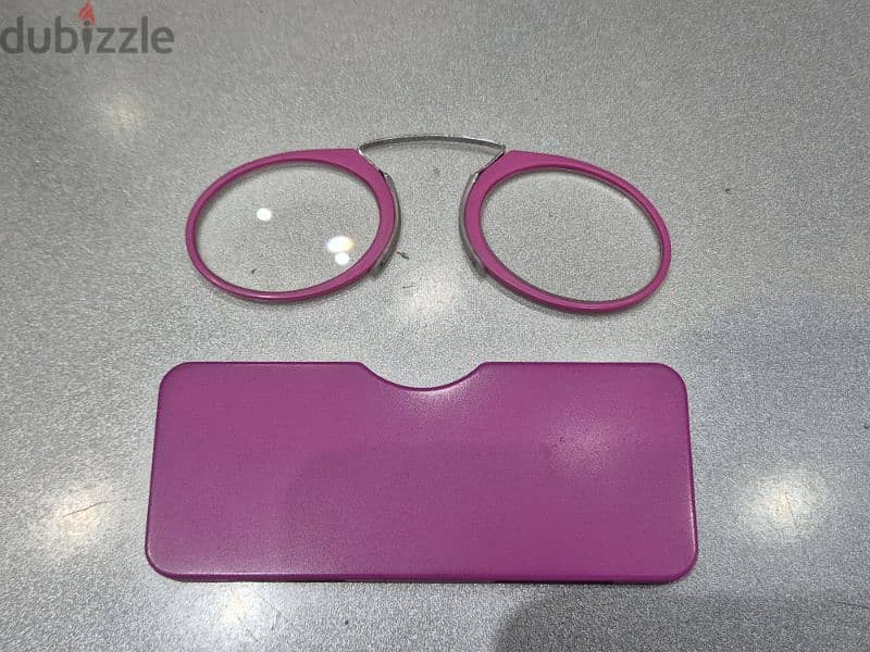 Reading Glasses 2.5x Sticks on mobile back 2