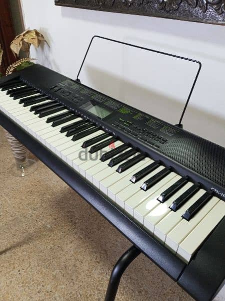 Piano keyboard CASIO 3