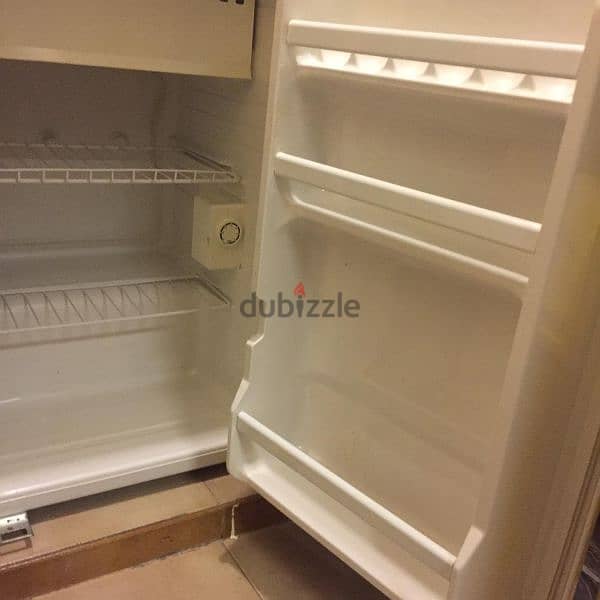white small refrigerator 1