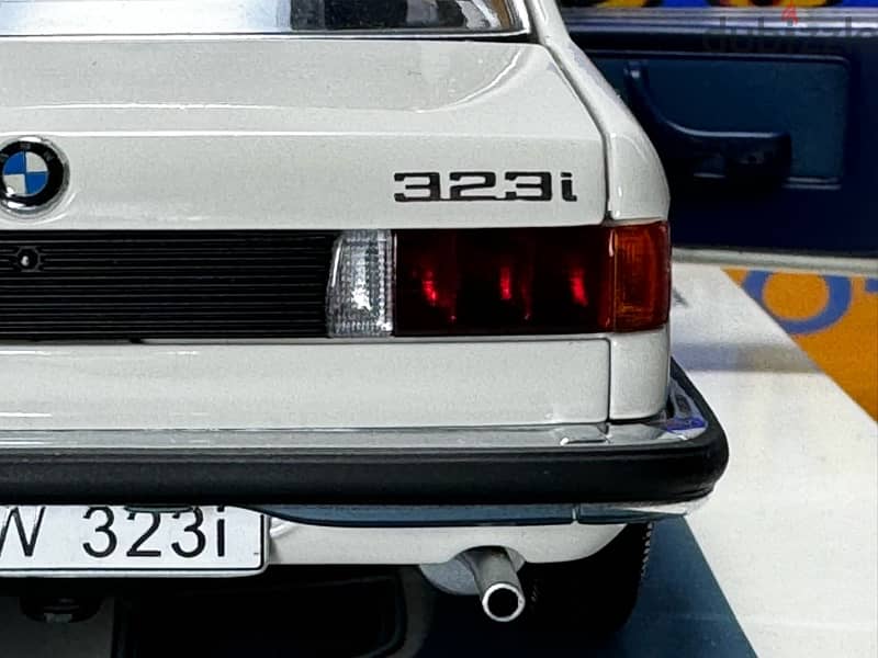1/18 diecast Autoart RARE BMW 323i 1977 Alpine White #75111 MINT 0